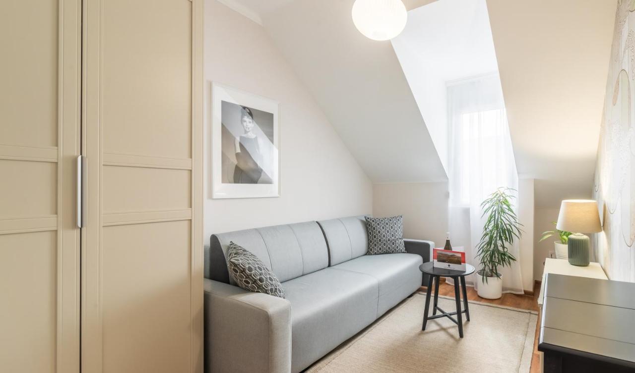 Monarchia Apartman Pearl Mosonmagyaróvár Buitenkant foto