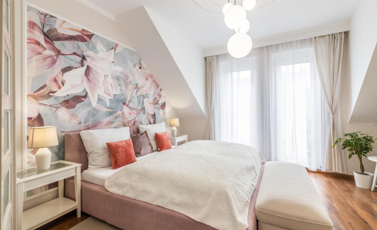 Monarchia Apartman Pearl Mosonmagyaróvár Buitenkant foto