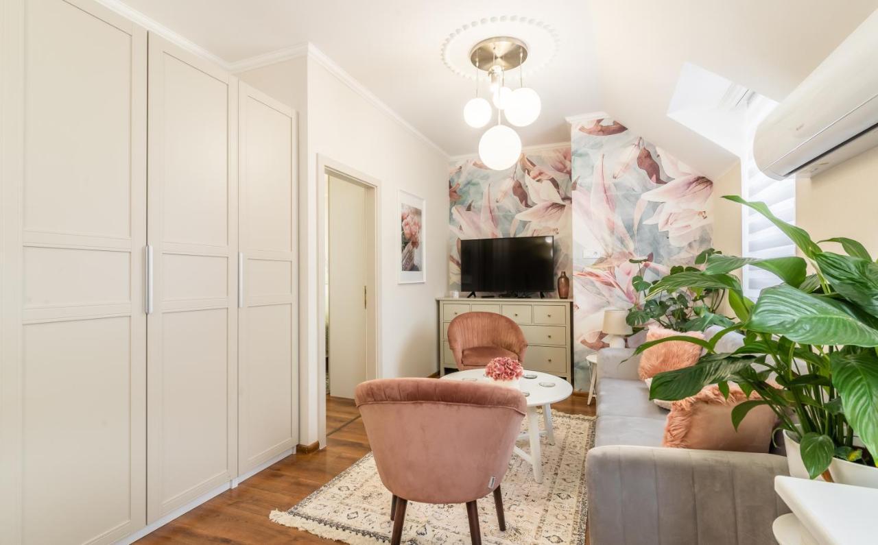 Monarchia Apartman Pearl Mosonmagyaróvár Buitenkant foto
