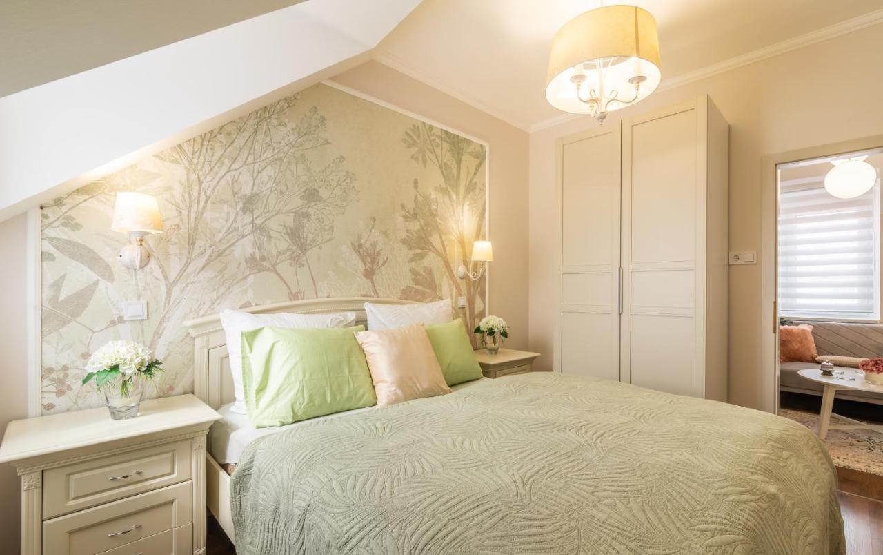 Monarchia Apartman Pearl Mosonmagyaróvár Buitenkant foto