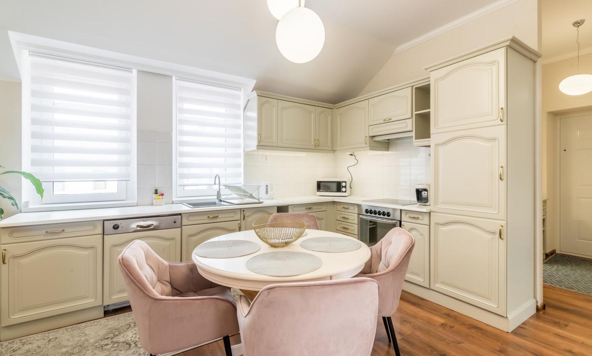Monarchia Apartman Pearl Mosonmagyaróvár Buitenkant foto